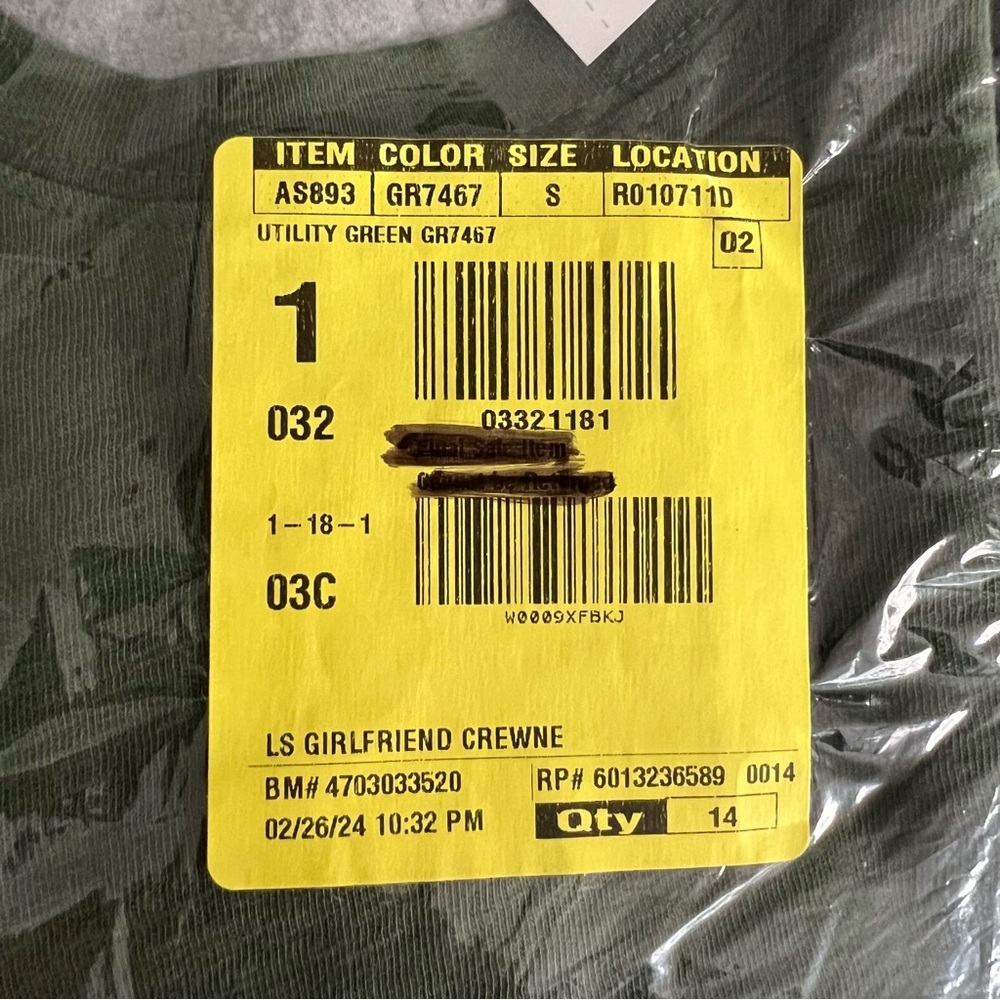 J.Crew Longsleeve Crewneck Girlfriend Tee Utility Green - Picture 3 of 6